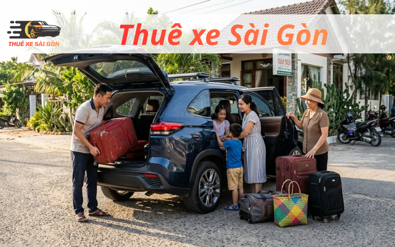 gia đình thuê xe 7 chỗ tại Sài Gòn